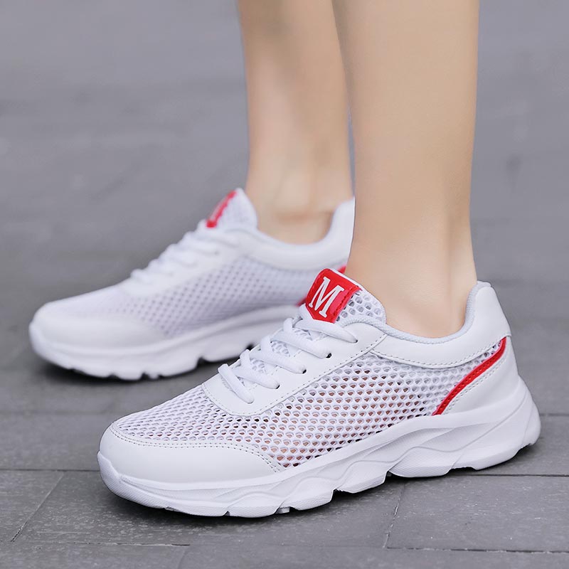 女性用通気性メッシュスニーカー,軽量ランニングシューズ,ベー - Japanese Mom Lifestyle のレビューと価格